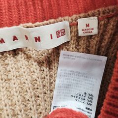 UNIQLO×MARNI(ユニクロ×マルニ) 遊び心がぎゅっ！と詰まった可愛らしいトップス【赤】、いかがですか？の画像