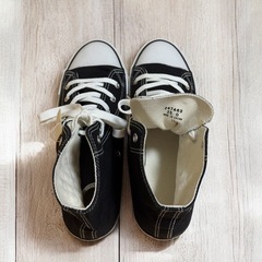 ブラック ハイカット キャンバススニーカー 25cm シンプル スニーカーの画像