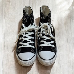ブラック ハイカット キャンバススニーカー 25cm シンプル スニーカーの画像