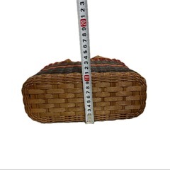 籠バッグの画像