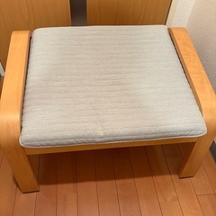 IKEA ポエング オットマンの画像