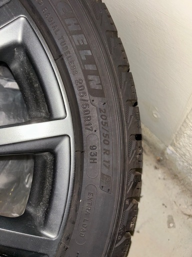 【美品✨】MICHELIN 205/50R17 スタッドレスタイヤ