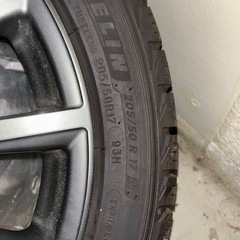 【美品✨】MICHELIN 205/50R17 スタッドレスタイヤ の画像