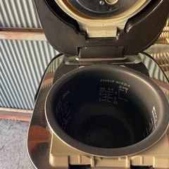 炊飯器の画像