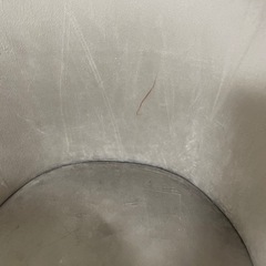 テーブル　椅子2つの画像