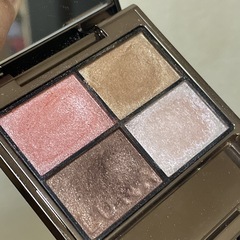 LUNASOLのアイシャドウパレットです☺️の画像