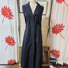 ∥UNIQLO and JW ANDERSON(ユニクロ＆JW アンダーソン) とびっきりシルエットの美しいジレワンピース、いかがでしょうか？の画像