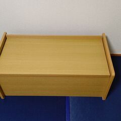 ベンチ収納を譲りますの画像