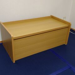 ベンチ収納を譲りますの画像