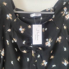 花柄シャーリングワンピースの画像