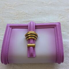 CHARLES & KEITH 財布の画像