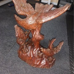 【木彫り】鷹の置物 一本木 彫刻 迫力ある縁起物 インテリア 開運 木製オブジェの画像