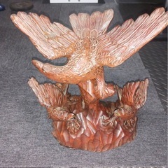 【木彫り】鷹の置物 一本木 彫刻 迫力ある縁起物 インテリア 開運 木製オブジェの画像