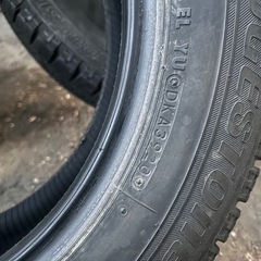 スタッドレスタイヤの画像