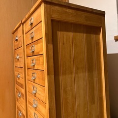 木製レトロ風キャビネットの画像