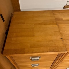 木製レトロ風キャビネットの画像