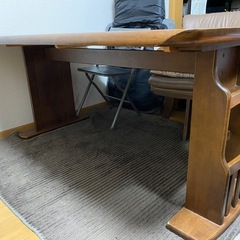 ダイニングテーブル+椅子2つ付きの画像