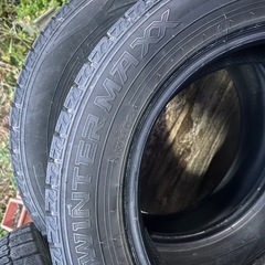 スタッドレスタイヤの画像