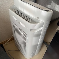 SHARP 加湿空気清浄機 KI-NS50-W の画像