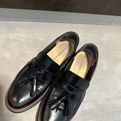 TSUMORI CHISATOの黒ローファー【23.5cm】の画像