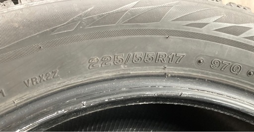 BRIDGESTONE 225/55R17 18年製　スタッドレスタイヤ