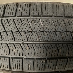 BRIDGESTONE 195/65R15 22年製　スタッドレスタイヤの画像