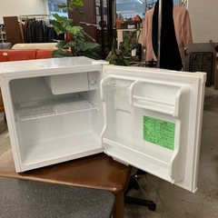 M2511-274 YAMADA 1ドア冷蔵庫 YRZ-C05B1 45L 2018年製 動作確認済み キズ汚れ有りの画像