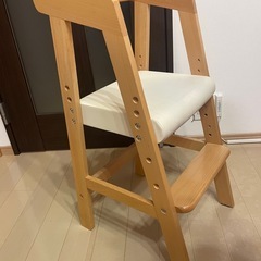 ベビーチェアの画像