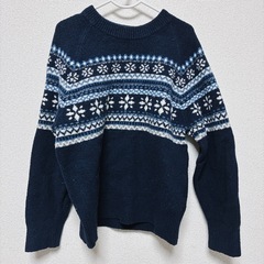 130cm ユニクロ　スフレヤーンセーターの画像
