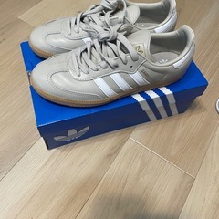  【国内EXCLUSIVE】 adidas   SAMBAスニーカーの画像