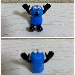 スンスン　ぬいぐるみと小さい人形の画像