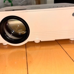 poyank プロジェクターの画像