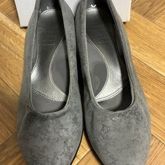 fit fitポインテッドパンプスニーカー　22.5㌢の画像