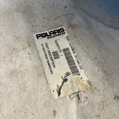 スノーモービル Polaris フロントバンパーの画像