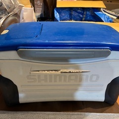 シマノクーラーの画像