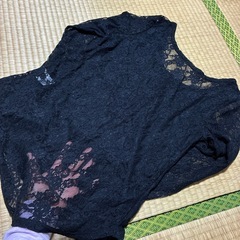 ★ラヴィジュール　トップス　バック総レース　フリーサイズ　汚れ　キズ　引っ掛けナシ★の画像