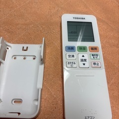 東芝エアコンのリモコンの画像