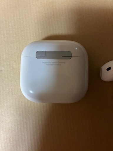 Airpods 4 アクティブノイズキャンセリング搭載