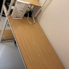 【２セット売ります】パソコンデスク　テーブル　棚付きの画像