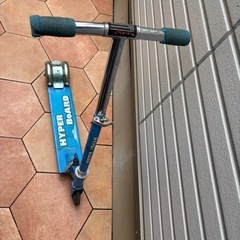 子供用キックボードの画像