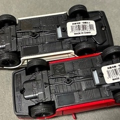  トヨタ スプリンター トレノAE86 白&赤 2台セットの画像