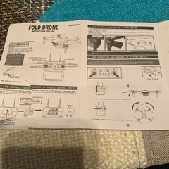 E88デュアルカメラドローン、ワンキーリターン機能付き、WIFI接続、高度保持機能、クアッドコプターの画像