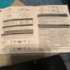 E88デュアルカメラドローン、ワンキーリターン機能付き、WIFI接続、高度保持機能、クアッドコプターの画像