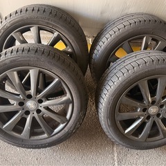 スタッドレスタイヤTourador 225/50R17 ダークグレー 10スポークホイールセットの画像