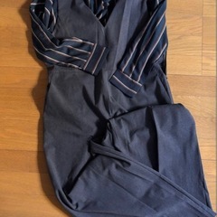 レディース　おまとめ　　Mサイズ相当　未使用あり 秋、冬物あり1枚150えんていど円程度の画像