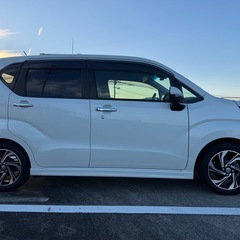 ダイハツ ムーヴ カスタムＲＳハイパーリミテッドＳＡIII  パールホワイト　純正８型SDナビ　HDMI　USB   全方位モニター　ドラレコ　運転席シートヒーター　オートエアコン　オートハイビーム　ＬＥＤヘッド　誤発進抑制装置　衝突軽減ブレーキ　本革ステアリング　純正15ＡＷ　スマートキー　アイドリングストップ　ETC の画像