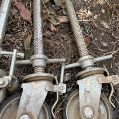 4本セット自在旋回キャスター ジャッキ付 J-150 ✖️2本、88 ✖️2本の画像