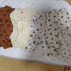 可愛いロンパースの画像