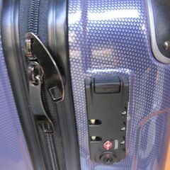 キャリーケース 中型◆使用僅かきれい 頑丈ですの画像