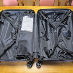 キャリーケース 中型◆使用僅かきれい 頑丈ですの画像